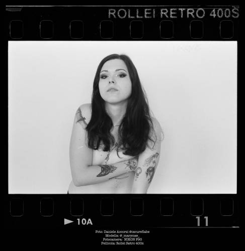 Foto: Daniele Accorsi @oscurefiabe
Modella: @_marynae_
Fotocamera:  NIKON F90
Pellicola: Rollei Retro 400s