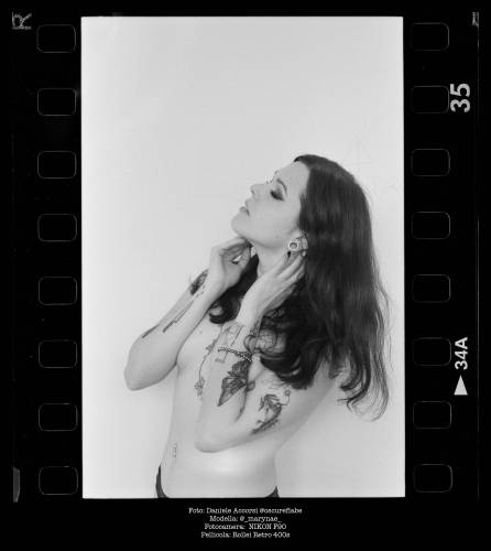 Foto: Daniele Accorsi @oscurefiabe
Modella: @_marynae_
Fotocamera:  NIKON F90
Pellicola: Rollei Retro 400s