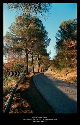 Foto: Michele Benda. 
Fotocamera: Nikon F100 + Nikkor 20mm f/2.8
Pellicola: Washi X