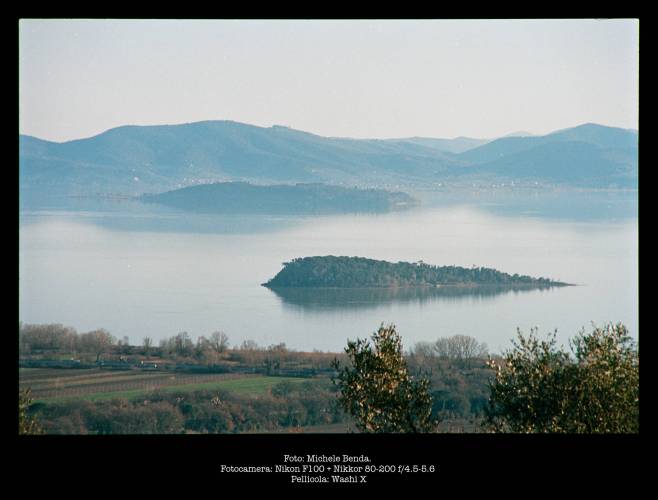 Foto: Michele Benda. 
Fotocamera: Nikon F100 + Nikkor 80-200 f/4.5-5.6 
Pellicola: Washi X