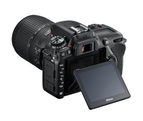 Nikon D7500 con AF-S 18-140 f/3.5-5.6G ED VR - Garanzia Ufficiale Nital 4 anni - immagine 12