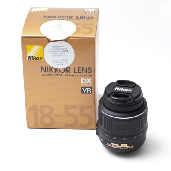 Nikon AF-S DX Nikkor 18-55mm f/3.5-5.6G VR DX