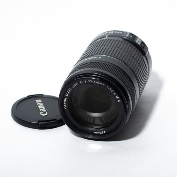 USATO: Canon EF-S 55-250mm f/4-5.6 IS II + paraluce et-60 - immagine 4