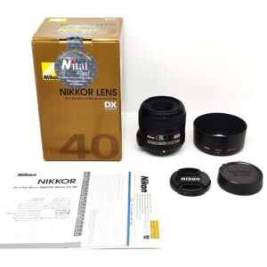 USATO: Nikon AF-S DX NIKKOR 40mm f/2.8 G Micro con paraluce HB-61