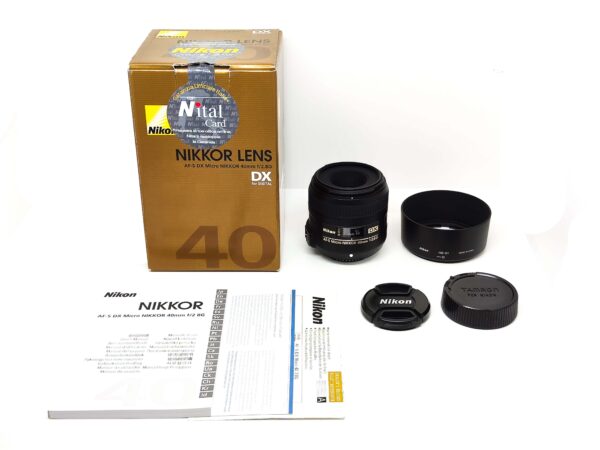 USATO: Nikon AF-S DX NIKKOR 40mm f/2.8 G Micro con paraluce HB-61
