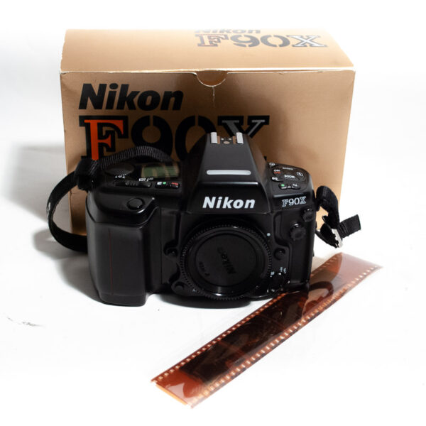 USATO: Nikon F90X - immagine 3