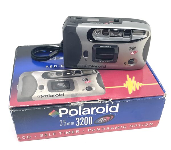 USATO: Polaroid 3200 AF