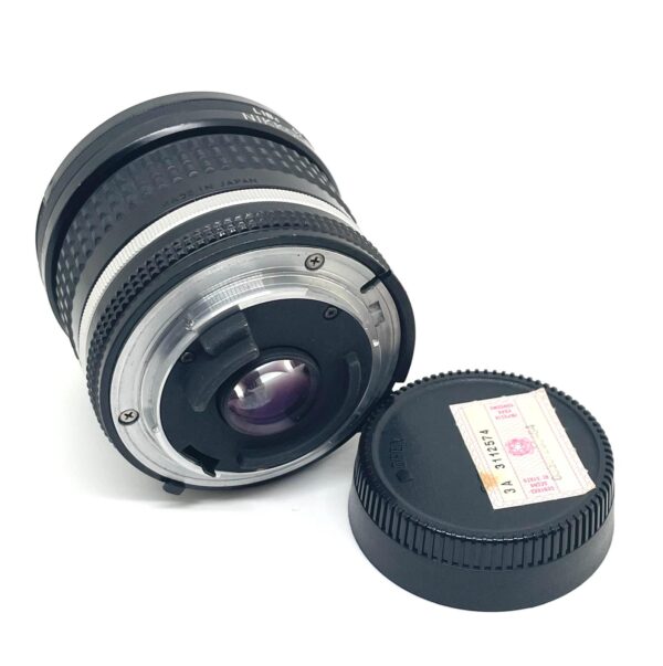 USATO: Nikon NIKKOR F  20mm  f/2.8 AI-S - immagine 4