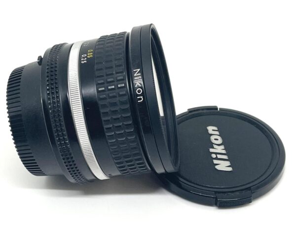 USATO: Nikon NIKKOR F  20mm  f/2.8 AI-S - immagine 3