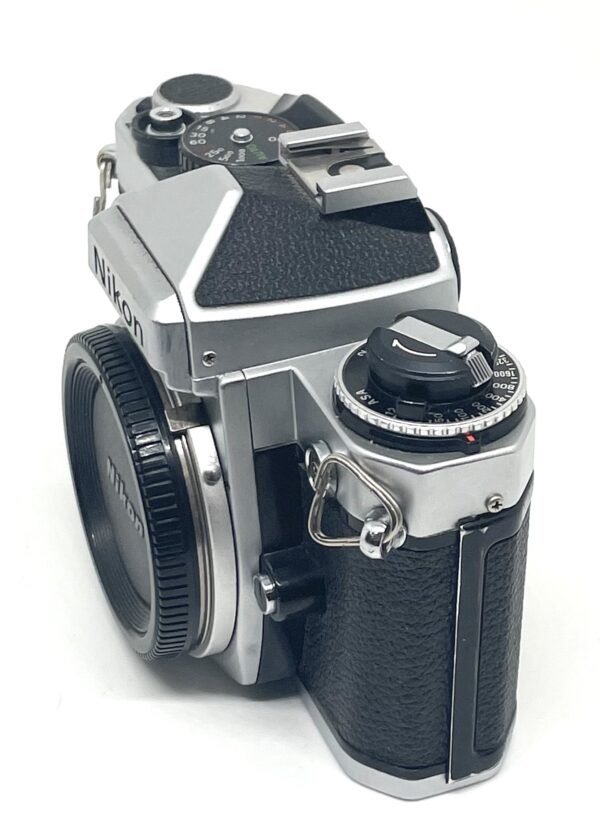 USATO: Nikon FE Body Silver - immagine 2