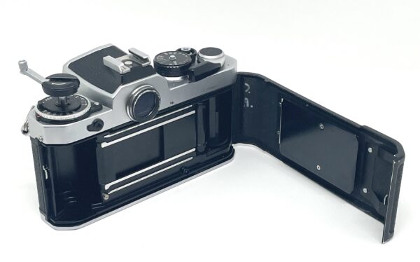 USATO: Nikon FE Body Silver - immagine 5