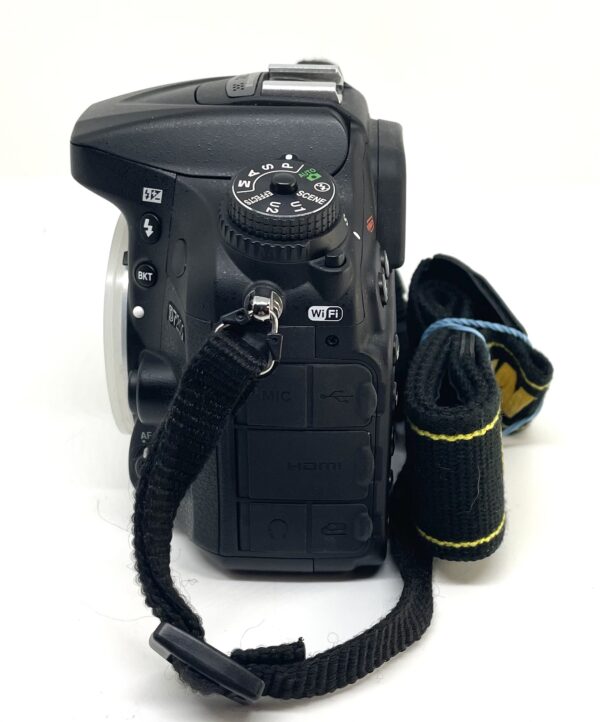 USATO: Nikon D7200 Body - immagine 4