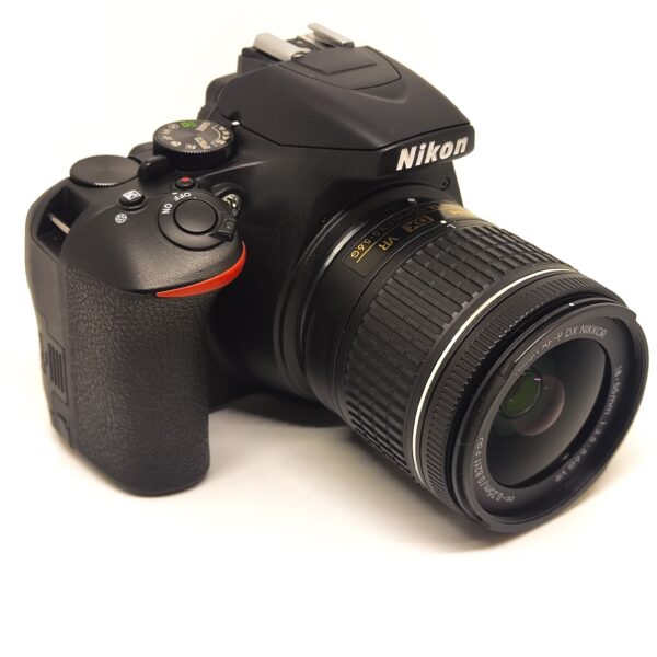 USATO: Nikon D3500 kit AF-P 18-55mm f/3.5-5.6 G DX VR - immagine 3