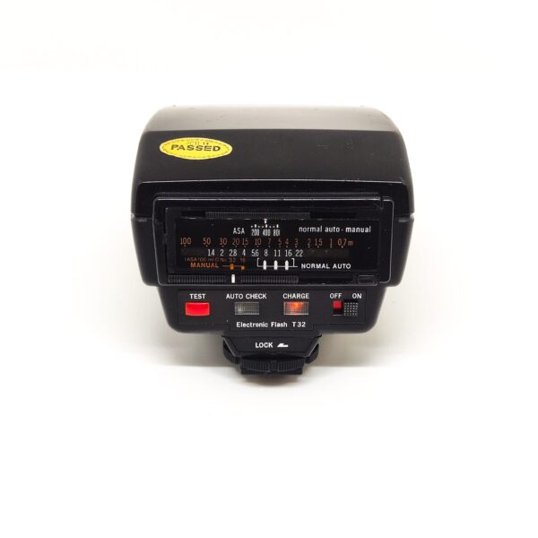 USATO: Kit flash da studio Olympus T32 x2 + accessori ed esposimetro - immagine 3