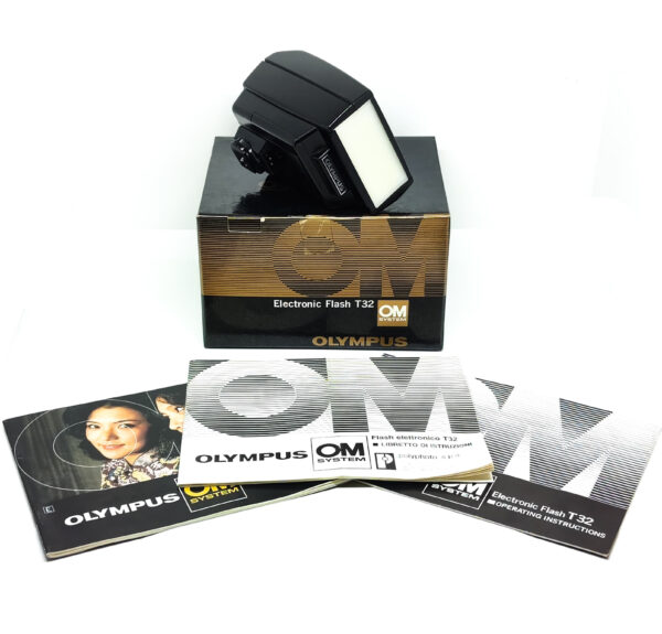 USATO: Kit flash da studio Olympus T32 x2 + accessori ed esposimetro - immagine 2