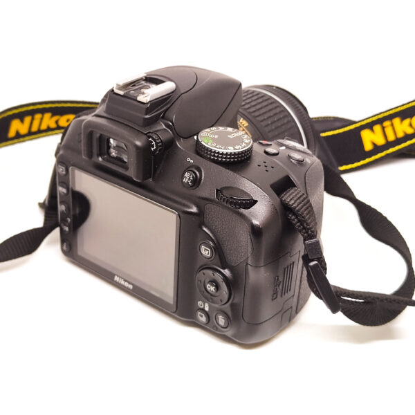 USATO: Nikon D3300 kit AF-P 18-55mm f/3.5-5.6 G DX VR - immagine 4
