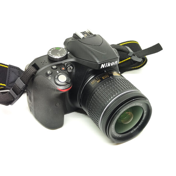 USATO: Nikon D3300 kit AF-P 18-55mm f/3.5-5.6 G DX VR - immagine 2