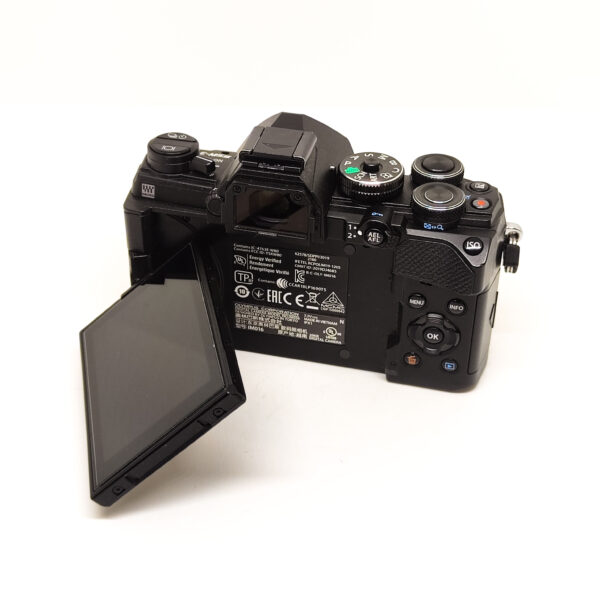 USATO: Olympus OM-D E-M5 III Body - immagine 6