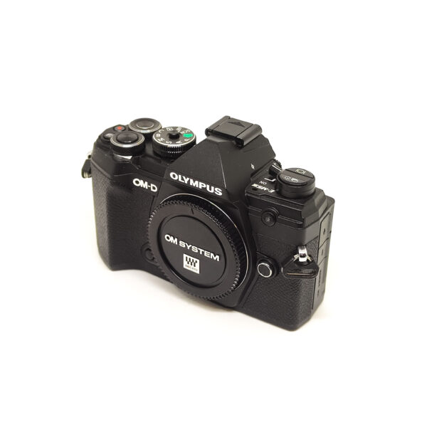 USATO: Olympus OM-D E-M5 III Body - immagine 2