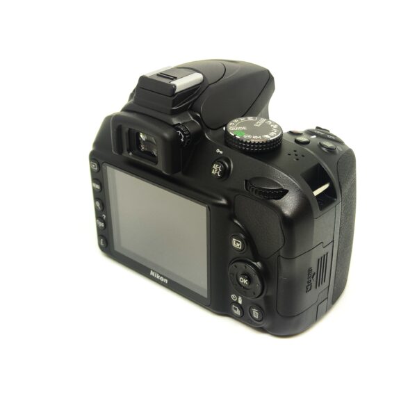 USATO: Nikon D3400 Body - immagine 4