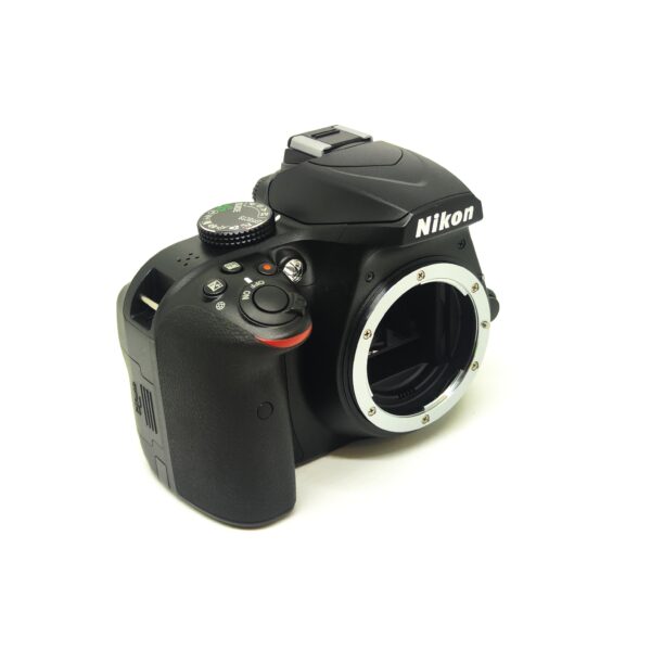 USATO: Nikon D3400 Body - immagine 3