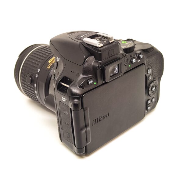 USATO: Nikon D5500 kit AF-P 18-55mm f/3.5-5.6 G DX VR - immagine 5