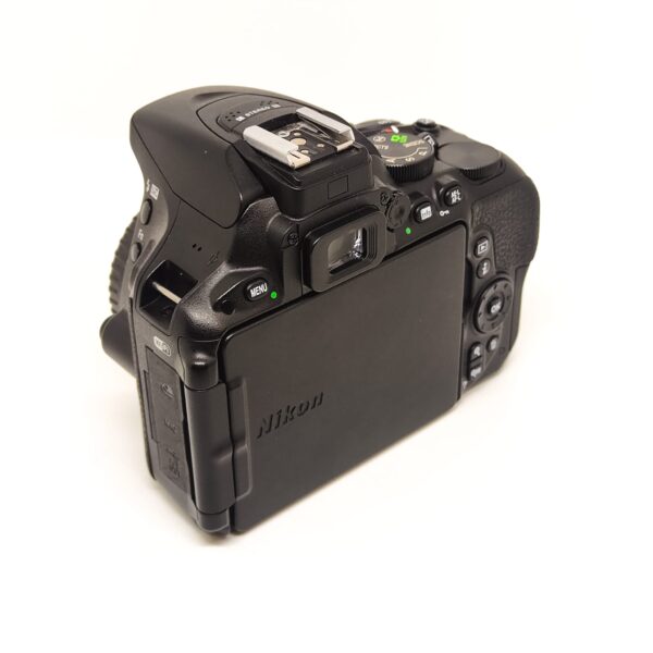 USATO: Nikon D5500 Body - immagine 4
