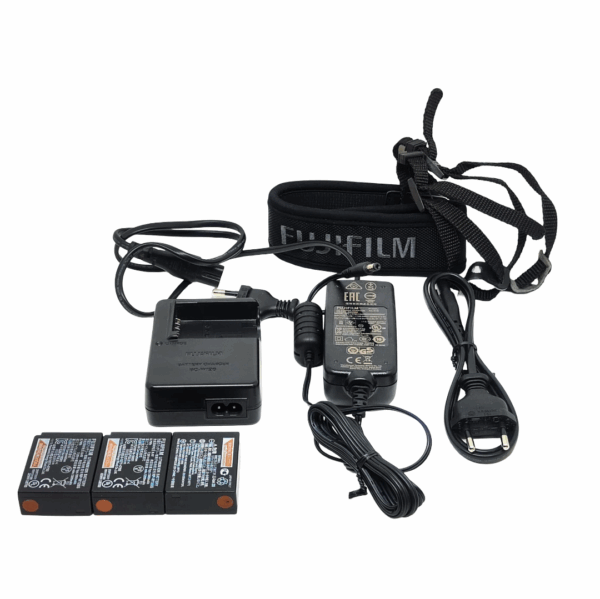 USATO: Fujifilm X-H1 Body + Battery Grip Vertical Power Booster VPB-XH1 - immagine 12