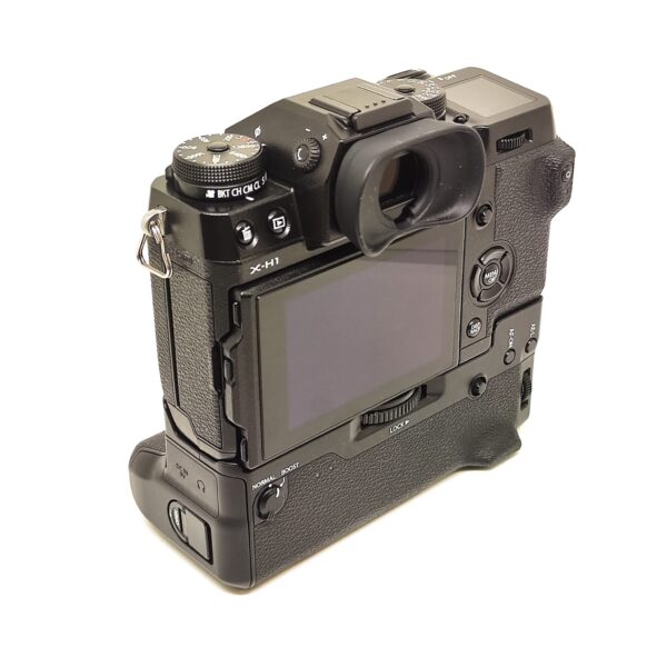 USATO: Fujifilm X-H1 Body + Battery Grip Vertical Power Booster VPB-XH1 - immagine 11