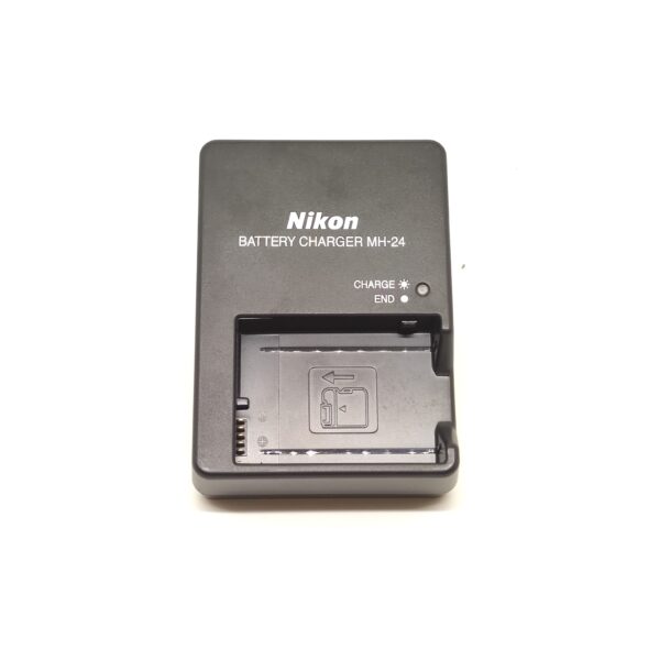 USATO: Nikon D3500 kit AF-P 18-55mm f/3.5-5.6 G DX VR - immagine 9