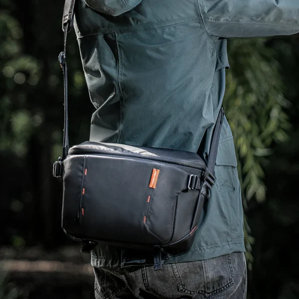 Borsa PGYTECH OneMo Sling 7L | Nero (Space Black) - immagine 3