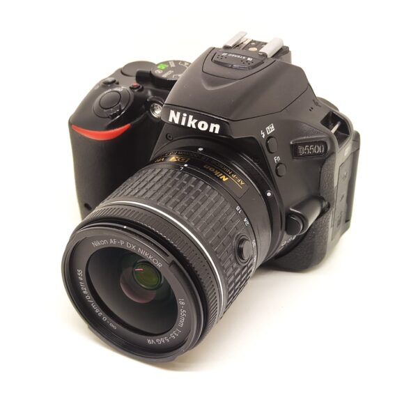 USATO: Nikon D5500 kit AF-P 18-55mm f/3.5-5.6 G DX VR