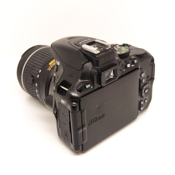USATO: Nikon D5500 kit AF-P 18-55mm f/3.5-5.6 G DX VR - immagine 4