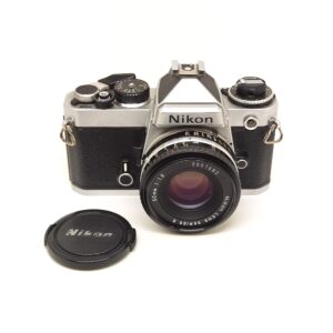 USATO: Nikon FE kit Nikon 50mm f/1.8 Serie E