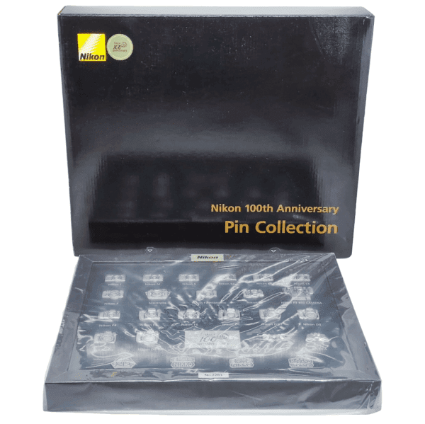 Collezione spille Nikon 100th Anniversary