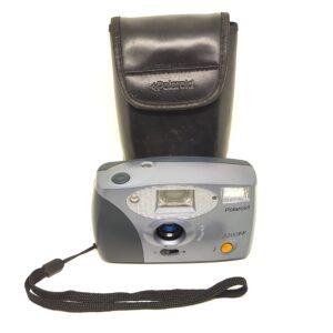 USATO: Punta e scatta Polaroid 2200FF