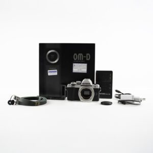 USATO: Olympus OM-D E-M10 II BODY